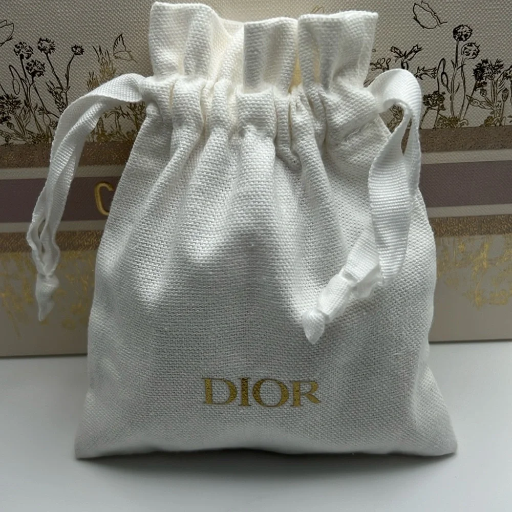 Dior Bundle: Rosy Glow Blush 063 Pink Lilac,La Mousse Off/On& Dior Dust Bag NWOT